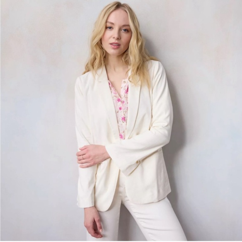 Brand New Women's Ivory Blazer Jacket, Bell Sleeves, Size XXL, NWT
